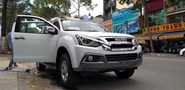 ISUZU MU-X B7 (2WD) GIÁ 738 TRIỆU