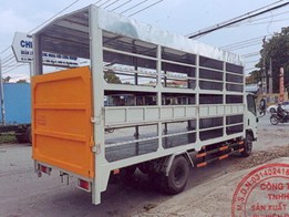 ISUZU NQR75M CHỞ XE MÁY 693 TRIỆU