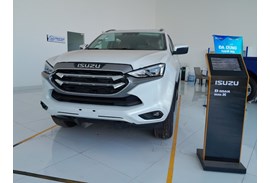 ISUZU MUX B7-2024