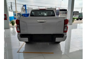 ISUZU DMAX 1.9MT (4X2) PRESTIGE 2024